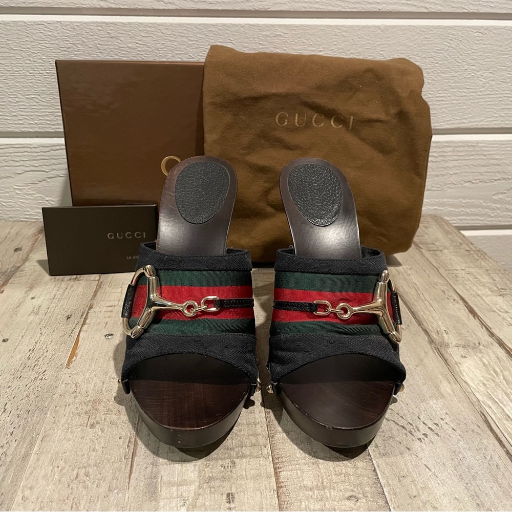 Authentic GUCCI Horsebit Monogram Canvas And Wood
Heels Clogs Mules Sz 8 - Picture 3 of 11